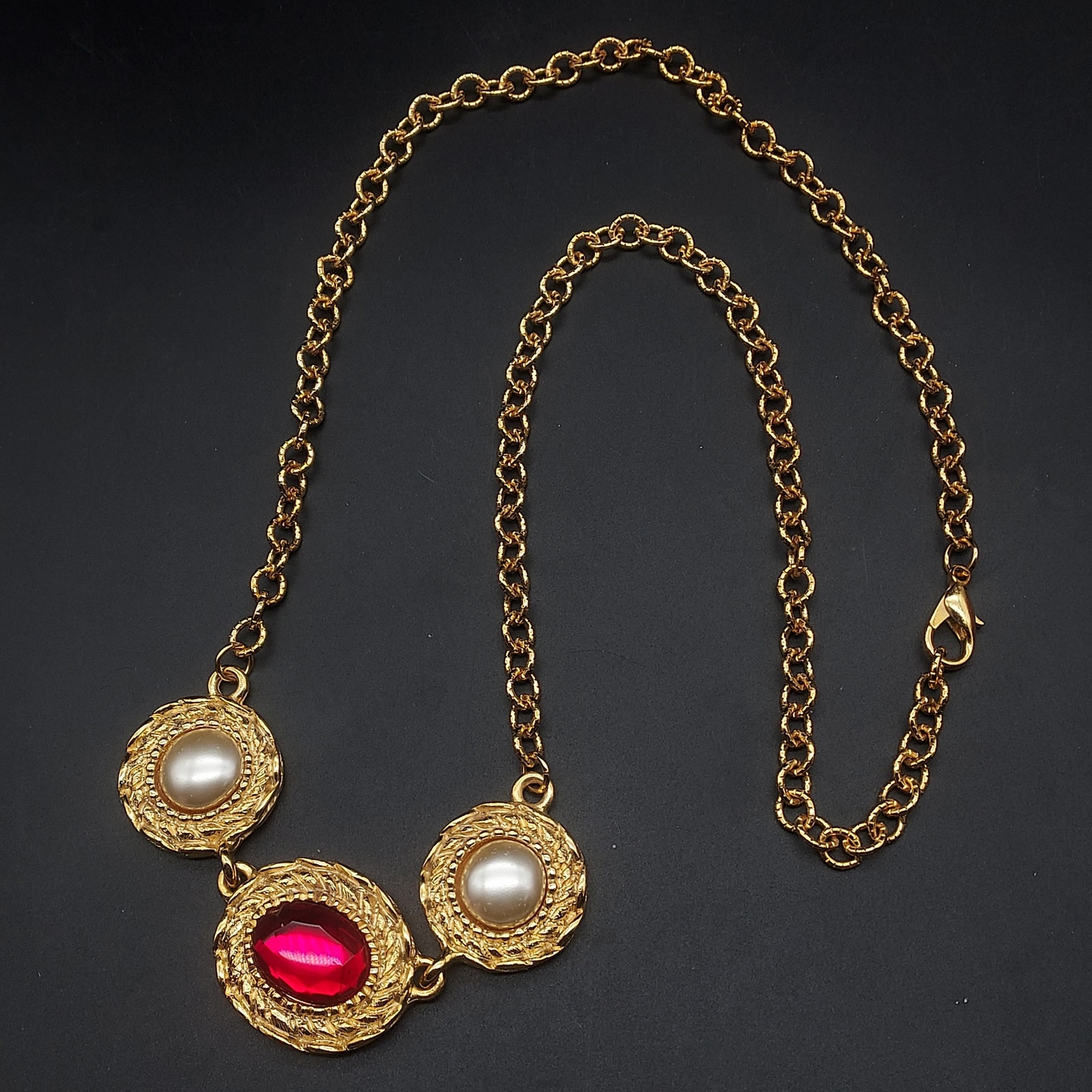 Chunky Gold Tone 1980s Mogul Style Necklace Red Purple Faux Pearl Esther Fuhrman